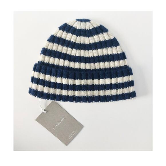 Everlane the Cashmere Unisex Striped Beanie in Navy and White NWT - Picture 5 of 6